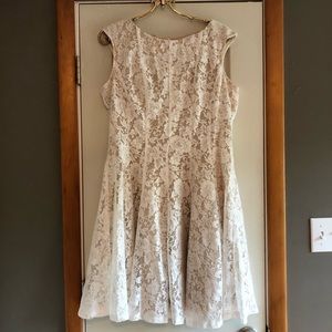 Lace A-line Sleeveless Dress